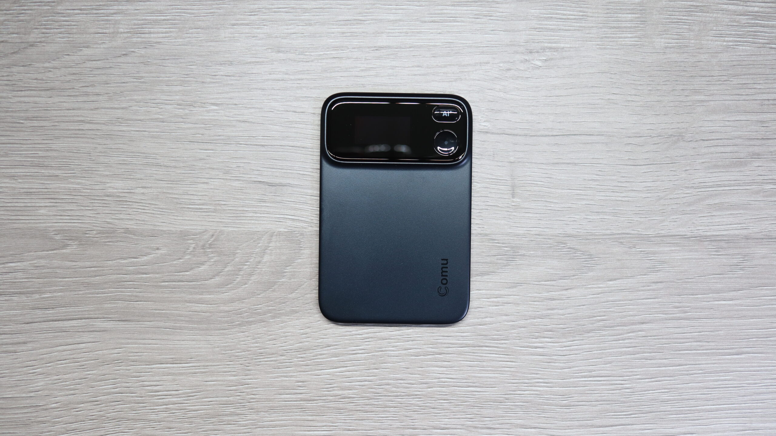Comu Action Pro ブラックの正面